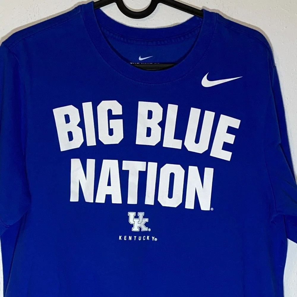 UK Kentucky Wildcats Nike Big Blue Nation Tee Mens‎ S Dri Fit Lightweight Soft